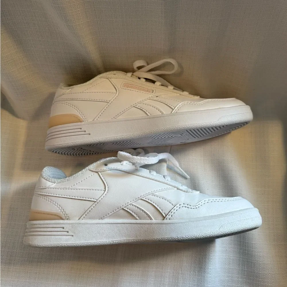 Reebok Women's Court Advance Clip Sneaker White 5
